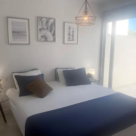 Διαμέρισμα House, Short Walk To Εστεπόνα